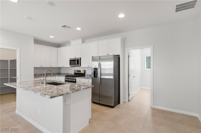 Building Photo - 5704 Steinbeck Vly St