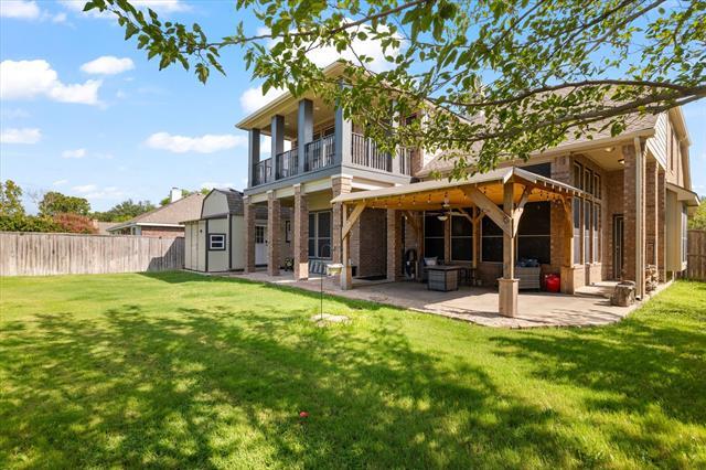 Building Photo - 931 W Cedar St