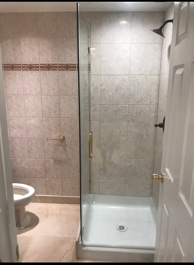 Building Photo - 22924 De Kalb Dr