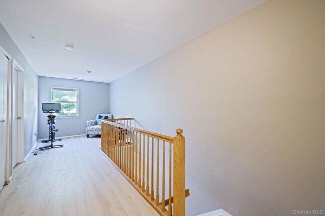 Building Photo - 908 Sara Cir