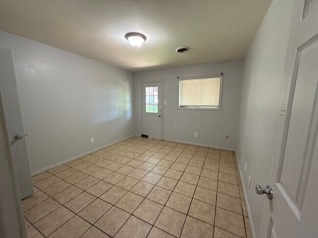 Building Photo - 2605/ 2607 S. 16TH