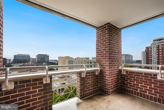 Building Photo - 5809 Nicholson Ln