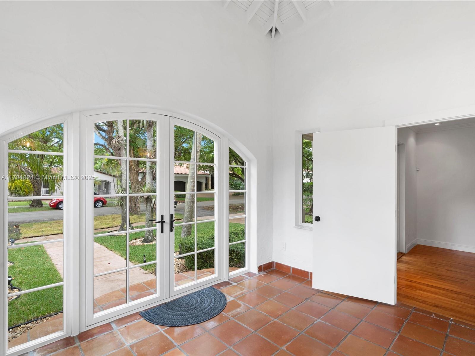 Building Photo - 1125 Asturia Ave