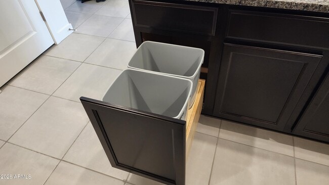 Building Photo - 2934 E Augusta Ave