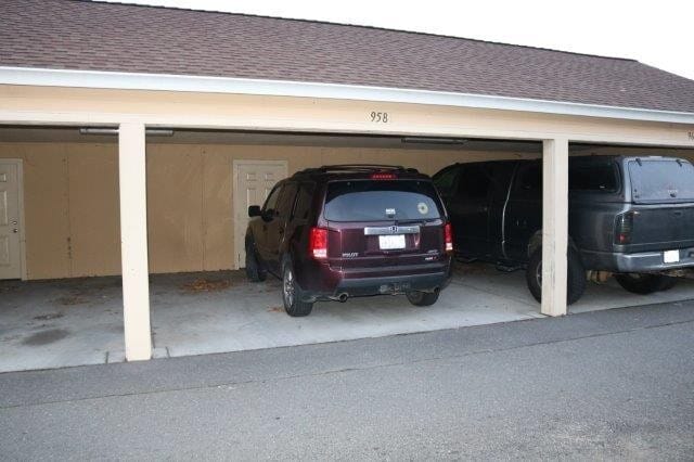 Building Photo - Cute, Cozy, convenient Arcata 3 bedroom townhouse with small fenced yard, laundry