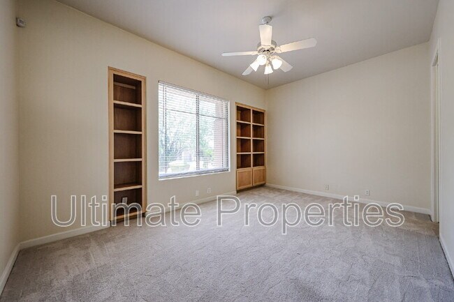 Building Photo - 11050 E Verbena Ln