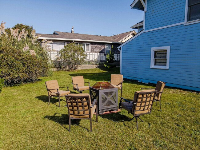 Building Photo - 640 S Columbia St