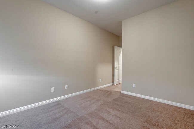 Building Photo - 1067 Fish Pond Ave