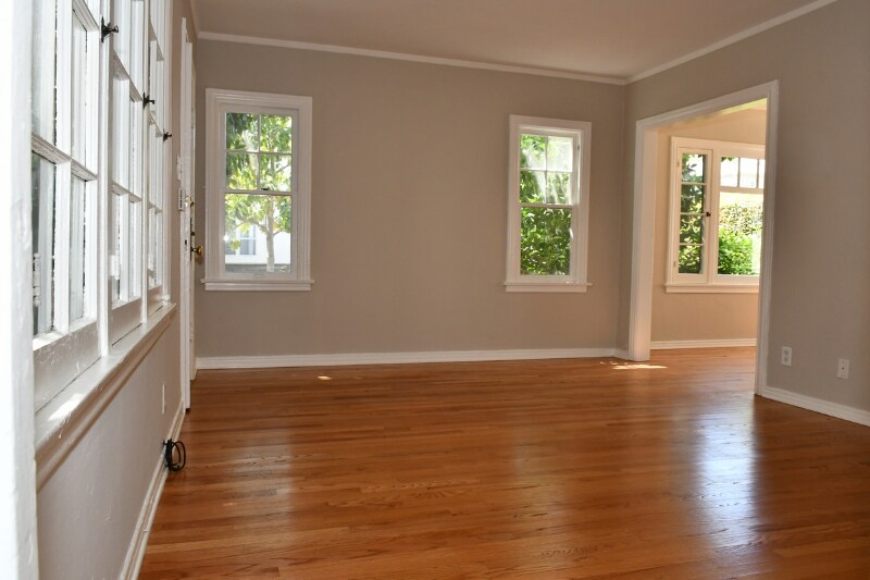 Building Photo - 1834 Normandie Ave