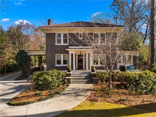 Building Photo - 979 Springdale Rd NE