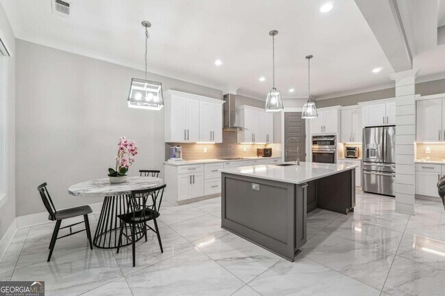 Building Photo - 1480 Chandler Rd