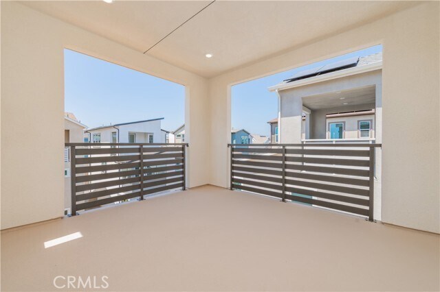 Building Photo - 446 Lobata