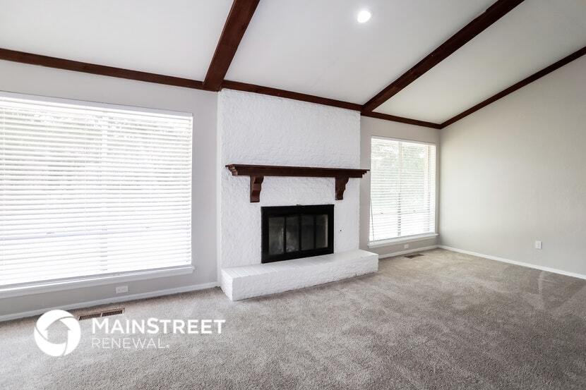 Building Photo - 3800 NW 125th St