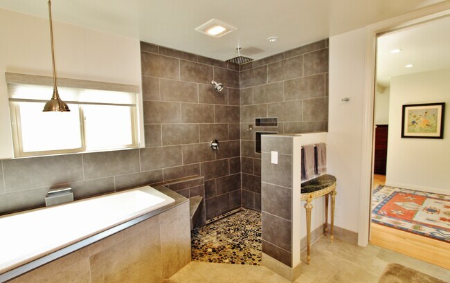 Building Photo - 7328 VISTA DEL MAR Ln