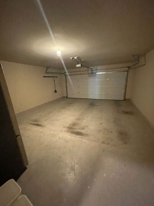 Building Photo - Beautiful 4-Bed Single-Story Home in Desirable Potranco