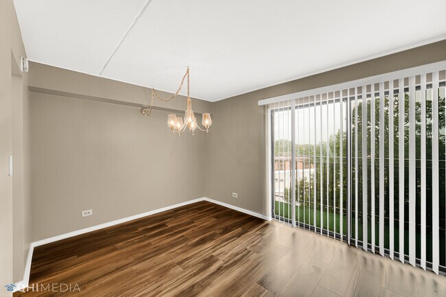 Building Photo - 6340 Americana Dr