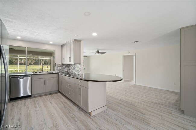 Building Photo - 1411 Whiskey Creek Dr
