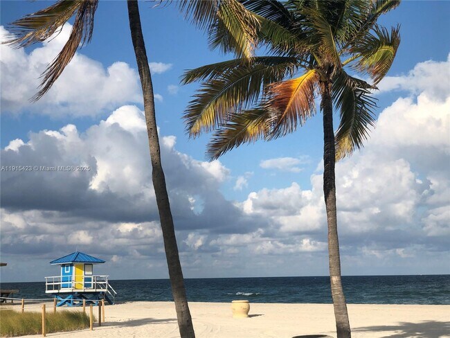 Building Photo - 1801 S Surf Rd