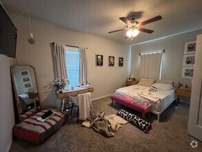 Building Photo - 710 Vassar Ct