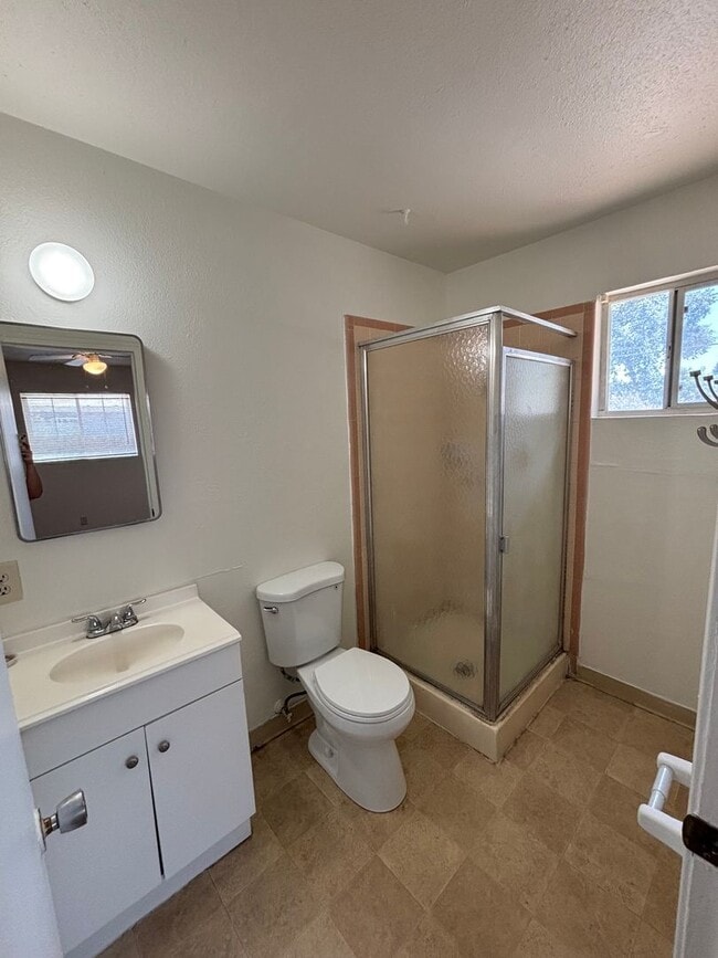 Building Photo - Spacious 3BD/2BA Home with Great Features!