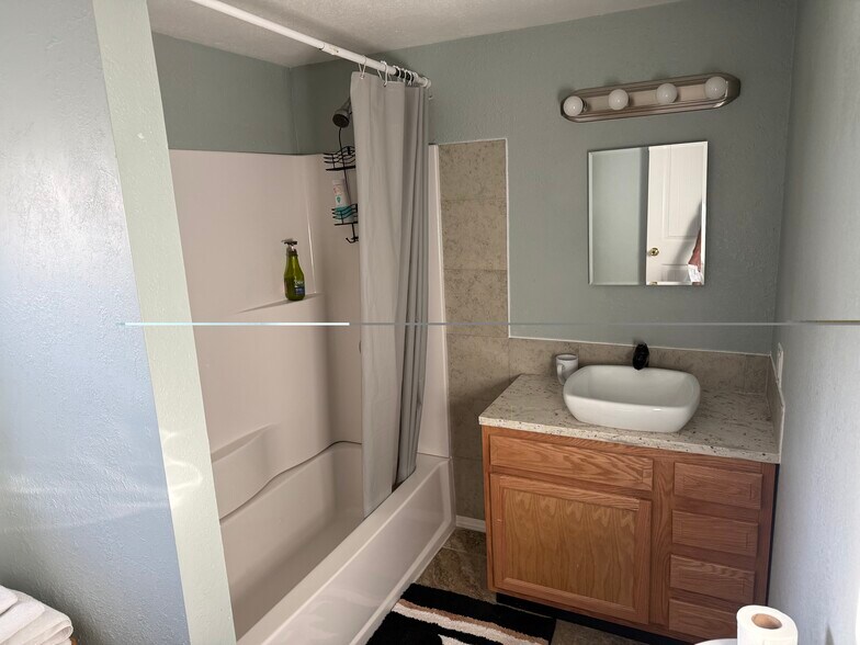 Building Photo - 226 Viro Cir