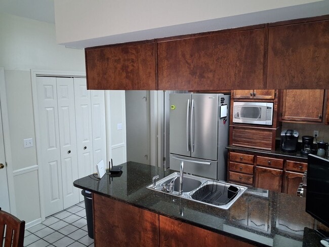 Building Photo - 1228 Mallard Cir