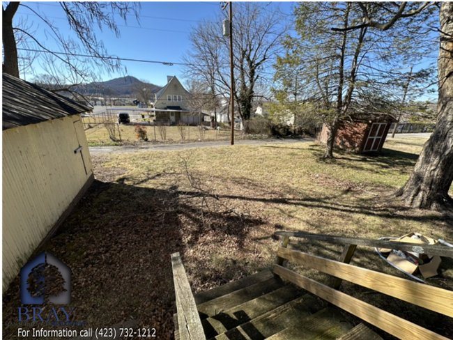 Building Photo - Cozy cottage in the heart of Kingsport!