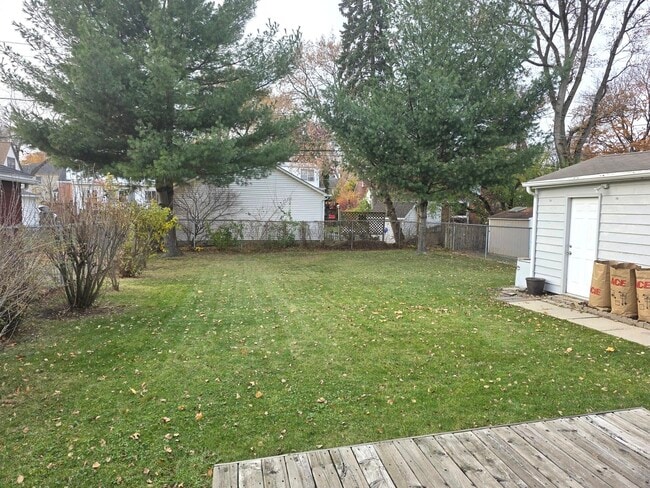 Building Photo - 436 S Arlington Heights Rd