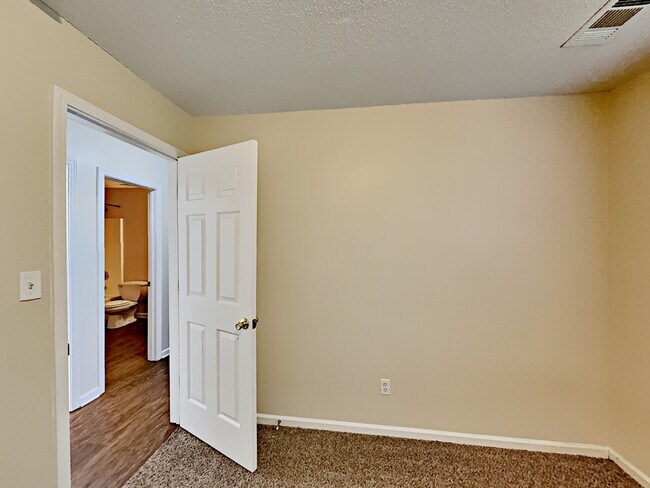 Building Photo - 4319 Caroline Court