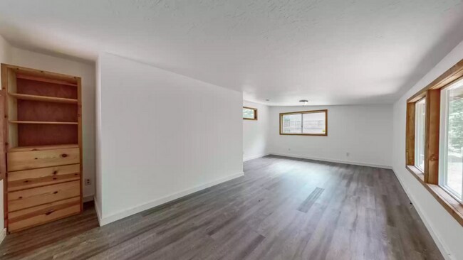 Building Photo - Gated, Pet-Friendly Cabin With 1.3 Acres Of Wooded Views