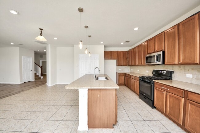 Building Photo - 24123 Adobe Ridge Ln