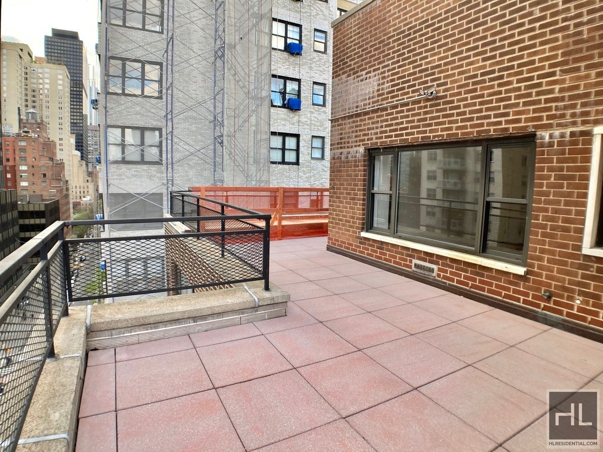 Building Photo - EAST 56 STREET