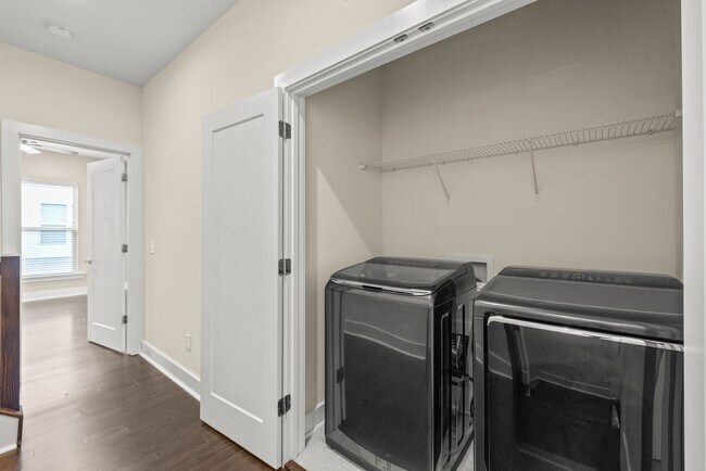 Building Photo - 13051 Tinton Ave