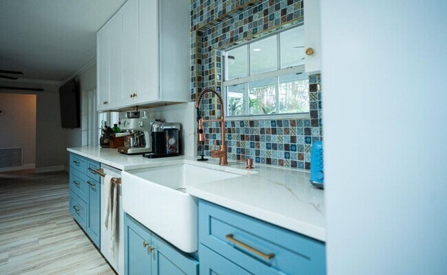 Building Photo - 79 W Rubber Tree Dr