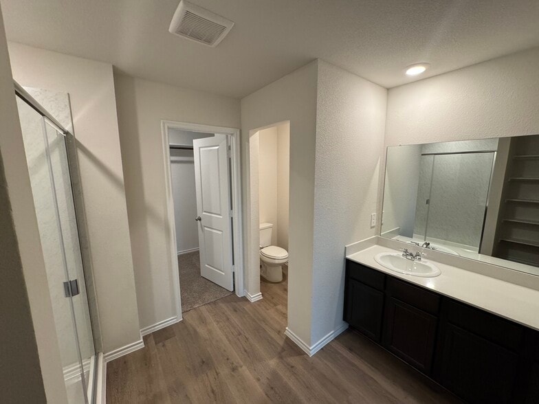 Building Photo - 13120 Quintin Dr