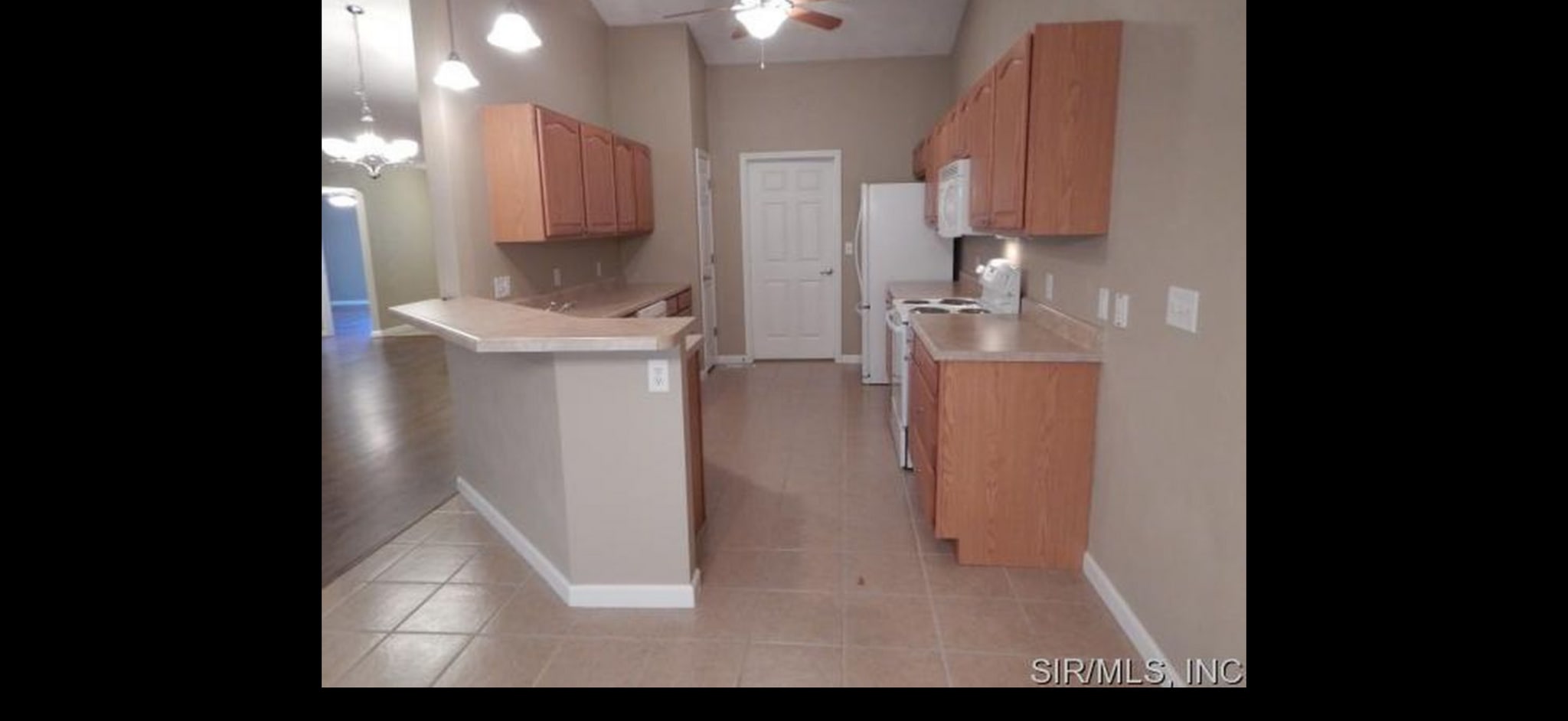 Building Photo - 2224 Madero Dr