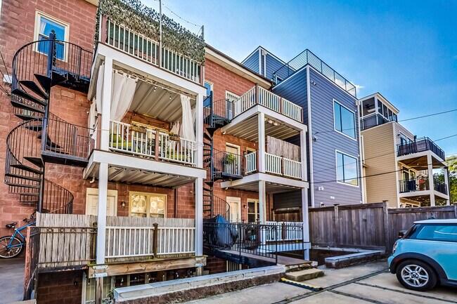 Building Photo - 1429 Clifton St NW