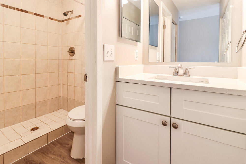 Building Photo - 6828 Swain Ave