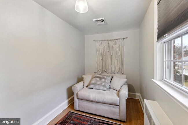 Building Photo - 1420 Lawndale Ave