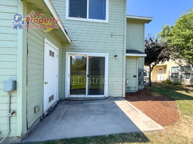 Building Photo - 5940 W Port Pl