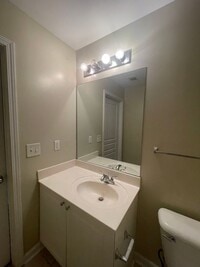 Building Photo - 15-1513 Huneycutt