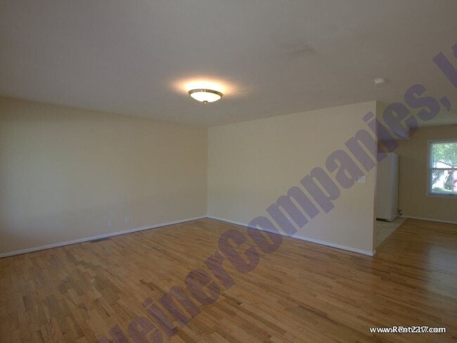 Building Photo - Available June 1st 2026!