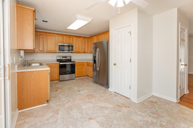 Building Photo - 2424 Hayseed Way