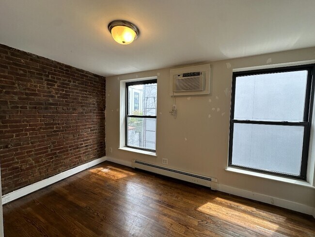 Building Photo - 327 Van Brunt St