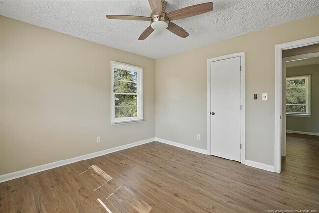Building Photo - 709 Shambrey St