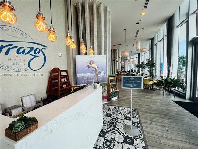 Building Photo - 4111 S Ocean Dr