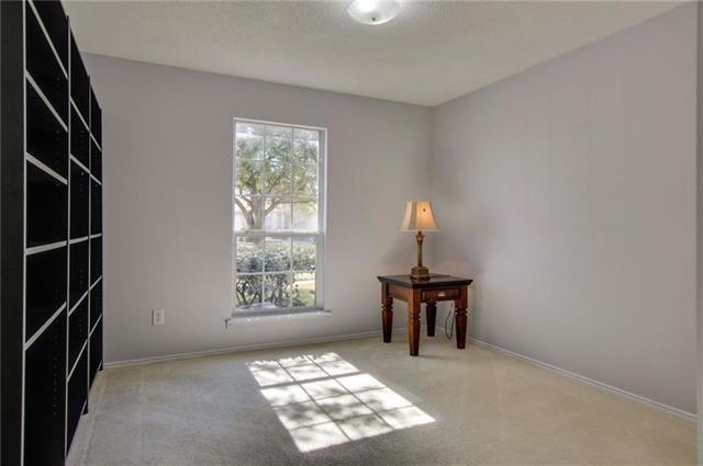 Building Photo - 9928 Carter Dr