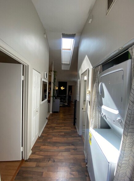 Building Photo - 809 Dora Ct