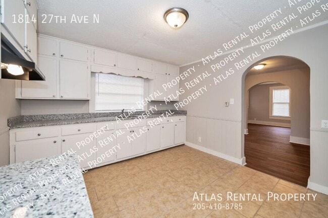 Building Photo - 1814 27th Ave N