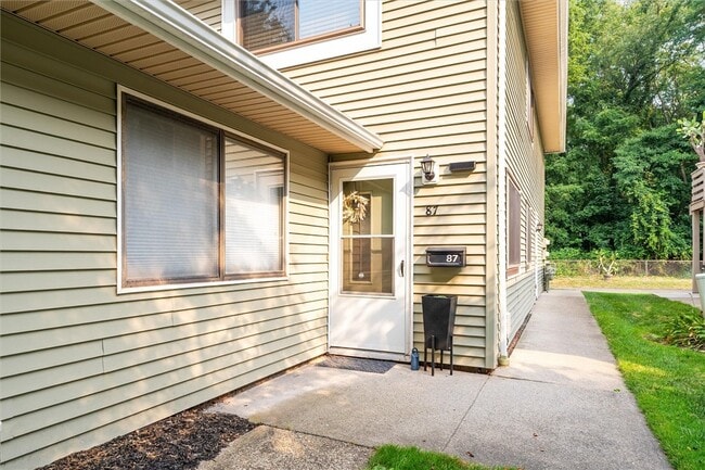 Building Photo - 87 Milrace Dr